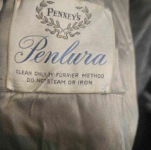 FANTASTIC VTG FAUX FUR FULL LENGTH COAT. PENLURA BY PENNYS - Picture 3 of 4